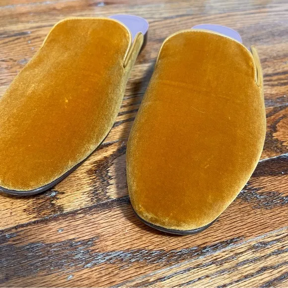 Like New SEZANE Georges Slippers/ Mules in Velvet Ochre