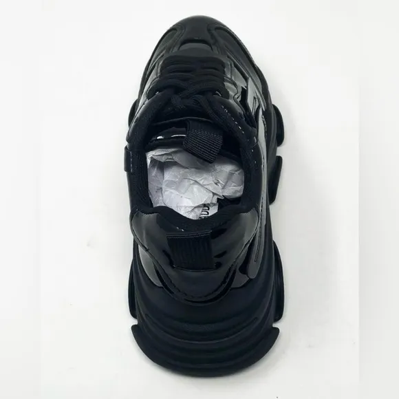 LIKE NEW | Steve Madden | Black Patent Leather Shiny Sneakers
