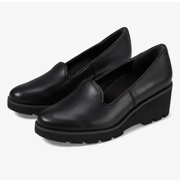 LIKE NEW Vionic Willa Wedge black leather loafers 12 WIDE