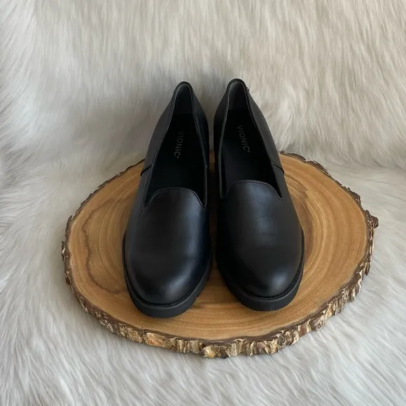 LIKE NEW Vionic Willa Wedge black leather loafers 12 WIDE
