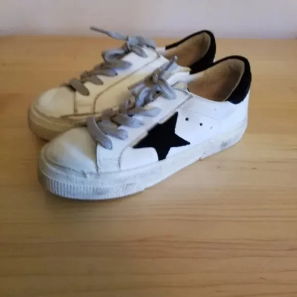 Little girl Golden Goose Sneakers size 31 like new