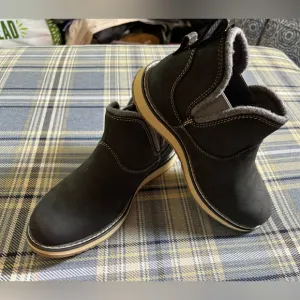 L.L. Bean Women’s 8 Wide Black Leather Stonington Pull On Chelsea Ankle Boots