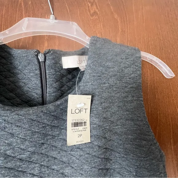 Loft Quilted Knit Princess Seam Sleeveless Back Zip Gray Dress NWT Sz 2 Petite