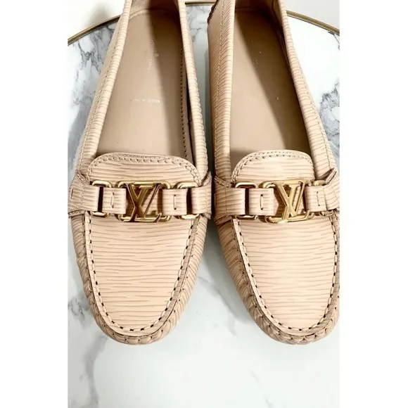 Louis Vuitton Epi Leather Loafers - Beige, Gold LV Hardware, Size 37,5 us 8
