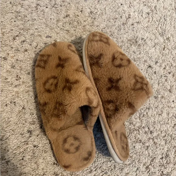 Louis Vuitton Tan Fur Loafers