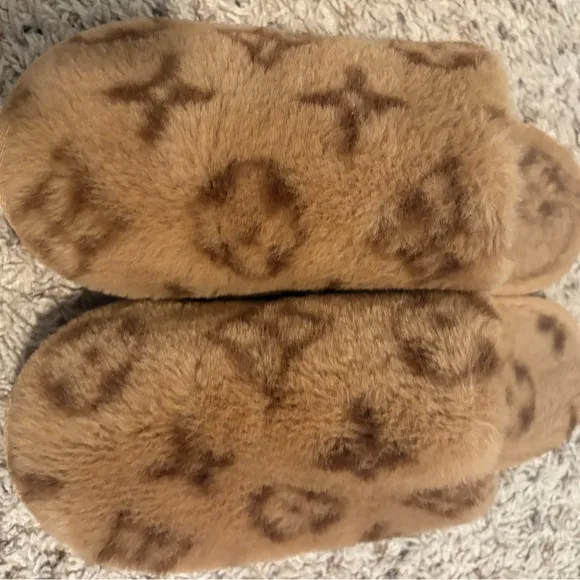Louis Vuitton Tan Fur Loafers