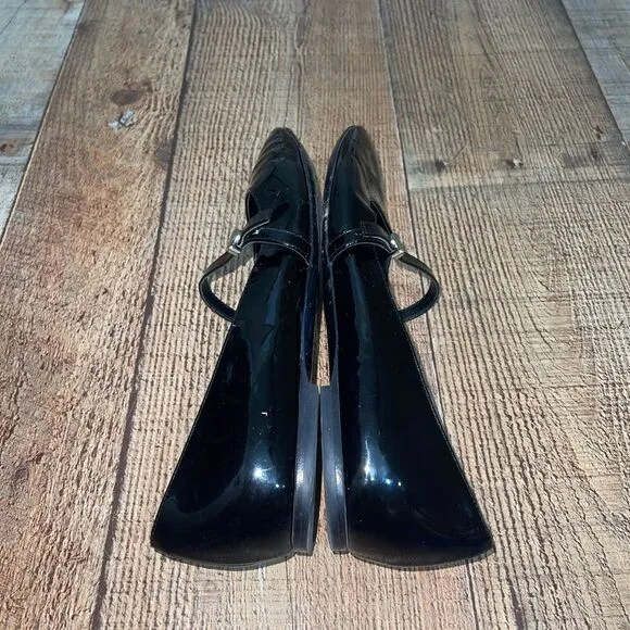 Louis Vuitton Uniformes Black Patent Leather Flats