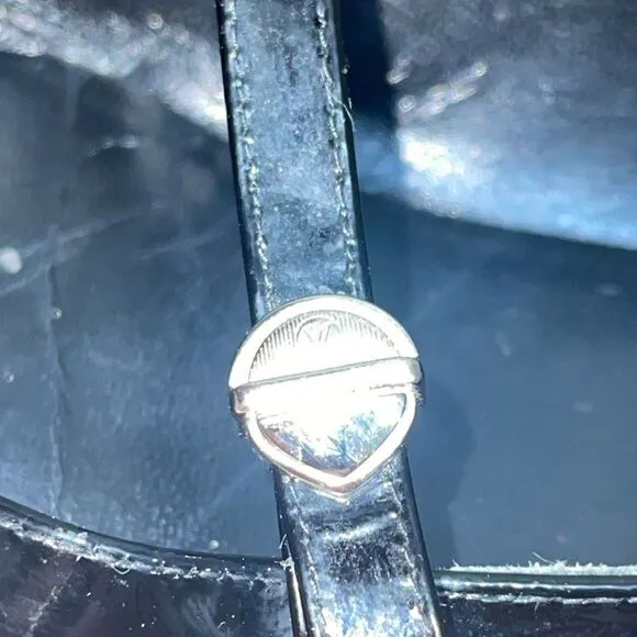 Louis Vuitton Uniformes Black Patent Leather Flats
