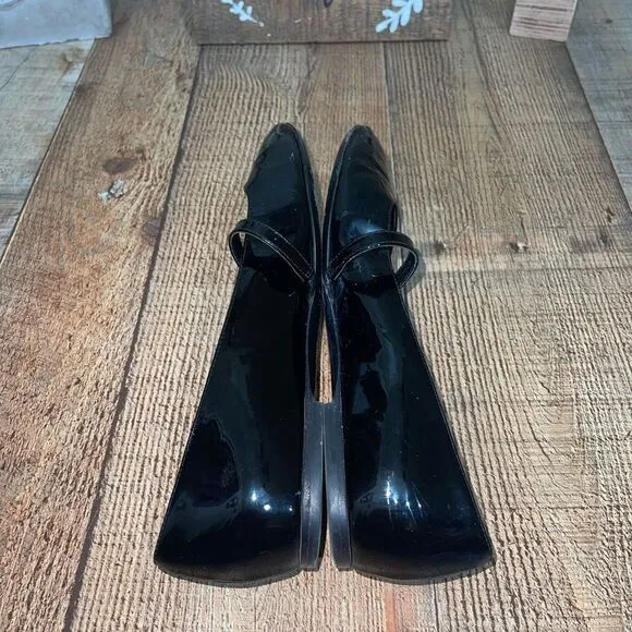 Louis Vuitton Uniformes Black Patent Leather Flats