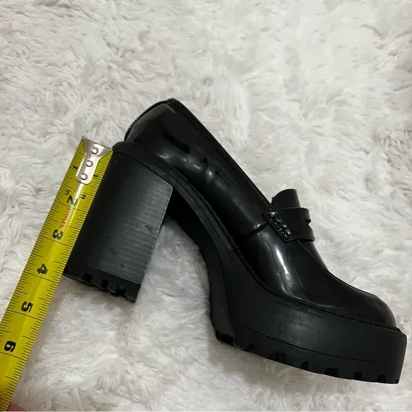 Madden Girl 7.5M Black Lug Sole Chunky Heel Platform Y2K Grunge Penny Loafers