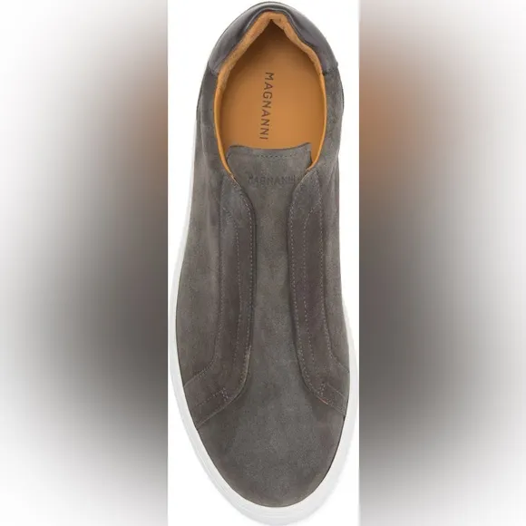 Magnanni Gray Loafers Sleek Slip-On Design.  Near Mint.  Size 10.5.
