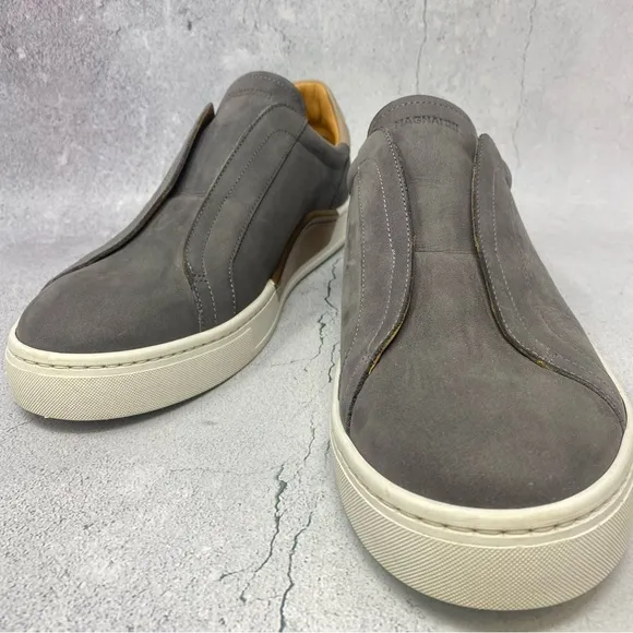 Magnanni Gray Loafers Sleek Slip-On Design.  Near Mint.  Size 10.5.