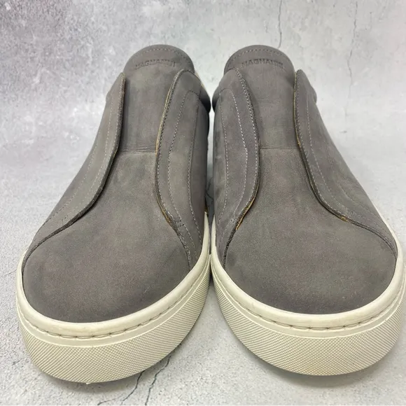 Magnanni Gray Loafers Sleek Slip-On Design.  Near Mint.  Size 10.5.