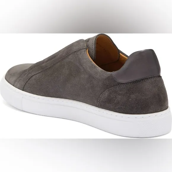 Magnanni Gray Loafers Sleek Slip-On Design.  Near Mint.  Size 10.5.