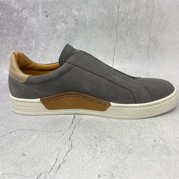 Magnanni Gray Loafers Sleek Slip-On Design.  Near Mint.  Size 10.5.