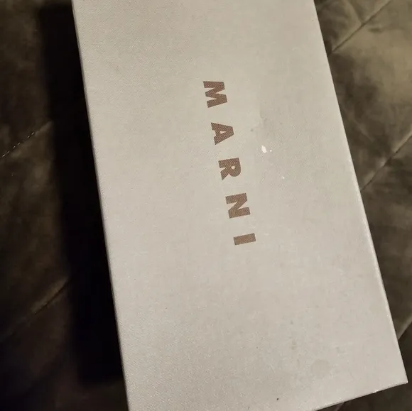 MARNI girls flats. Size 32. Used