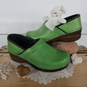 Matcha Green Dansko Pro Clogs Boho Cottagecore Retro Whimsical Festive 36 38