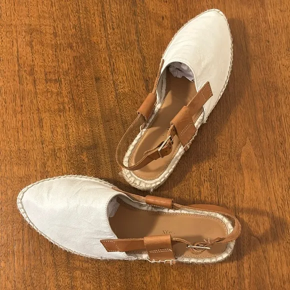 Matt Bernson Toro White LEATHER Espadrilles  Size 8