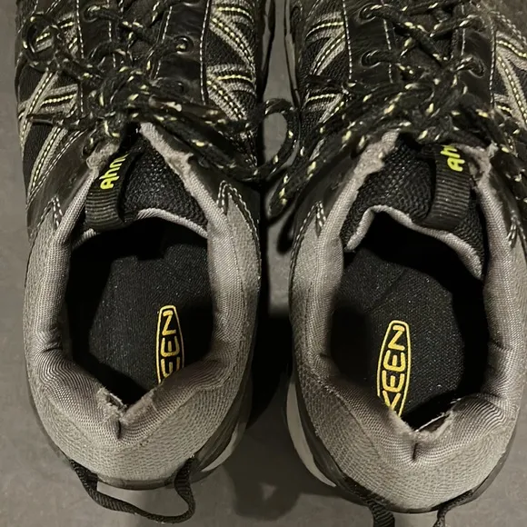 Mens Keen Ahnu Lace Up Black Hiking Sneakers Size 8.5