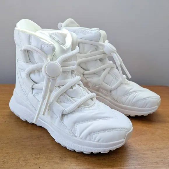 Merrell Cloud Puff Lace Quilted Puffer Boots Waterproof