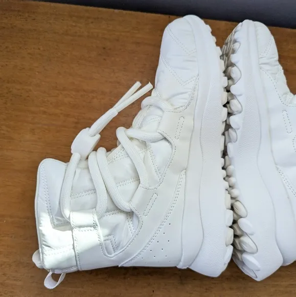 Merrell Cloud Puff Lace Quilted Puffer Boots Waterproof