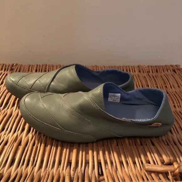 Merrell slip on flats Inde Lave vertiver. size 7.5.