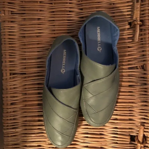 Merrell slip on flats Inde Lave vertiver. size 7.5.