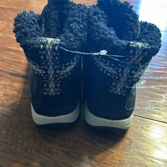 MERRELL Women's Approach Sport Mid Waterproof Boots - SIZE  6.5 NEW