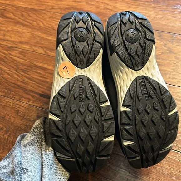 MERRELL Women's Approach Sport Mid Waterproof Boots - SIZE  6.5 NEW