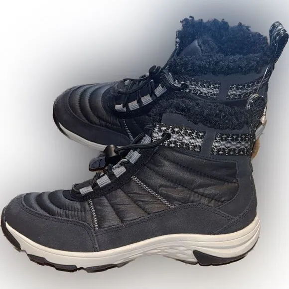 MERRELL Women's Approach Sport Mid Waterproof Boots - SIZE  6.5 NEW