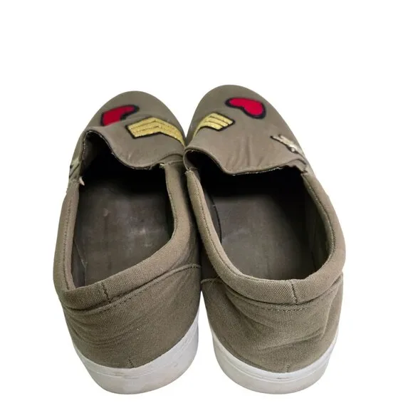 MIA Pepe Fashion Sneakers Slip On Embroidered Patches Olive Green Brown Size 8.5