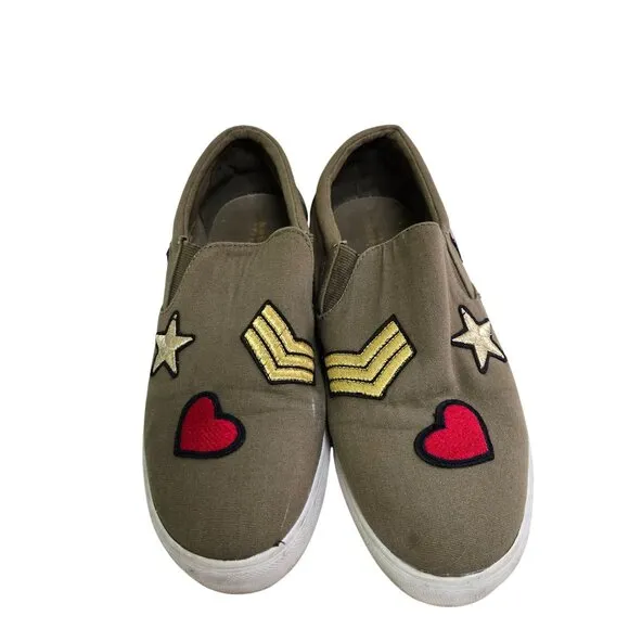 MIA Pepe Fashion Sneakers Slip On Embroidered Patches Olive Green Brown Size 8.5