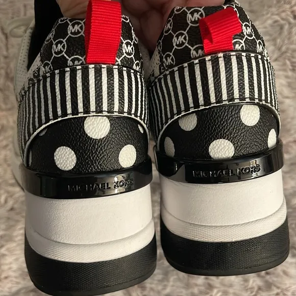 Michael Kors Womens Leather Sneakers Size 8M Black &amp; White Pattern With Red Acce