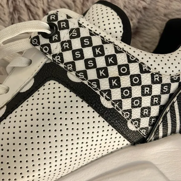 Michael Kors Womens Leather Sneakers Size 8M Black &amp; White Pattern With Red Acce