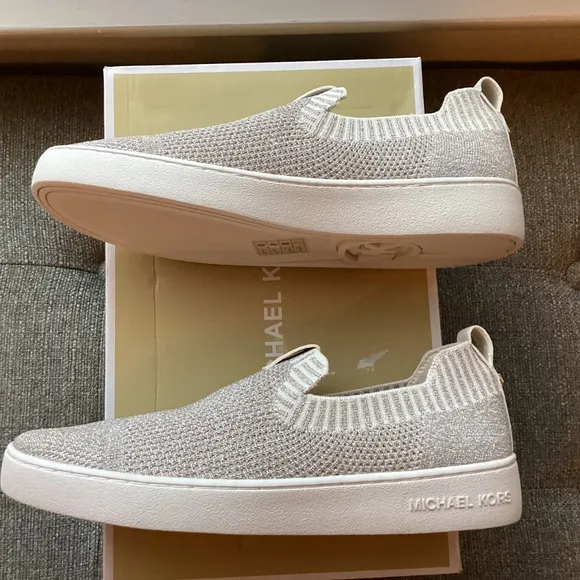 MICHAEL MICHAEL KORS Women's Juno Knit Slip-On Sneakers, size 8.5