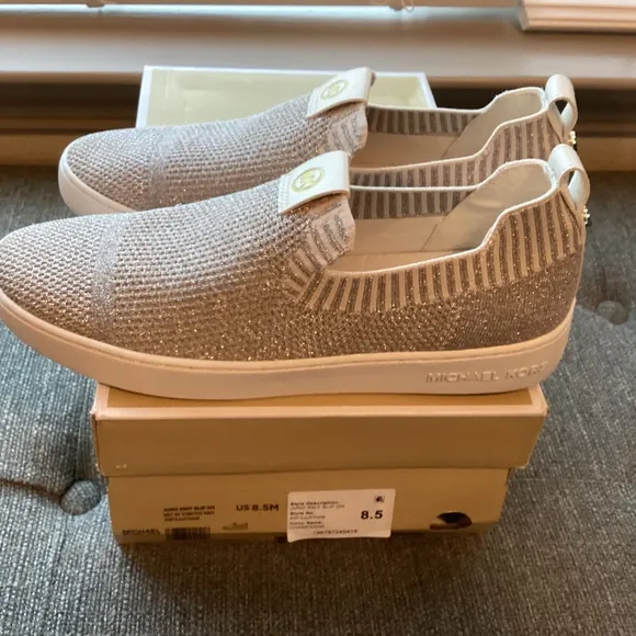 MICHAEL MICHAEL KORS Women's Juno Knit Slip-On Sneakers, size 8.5