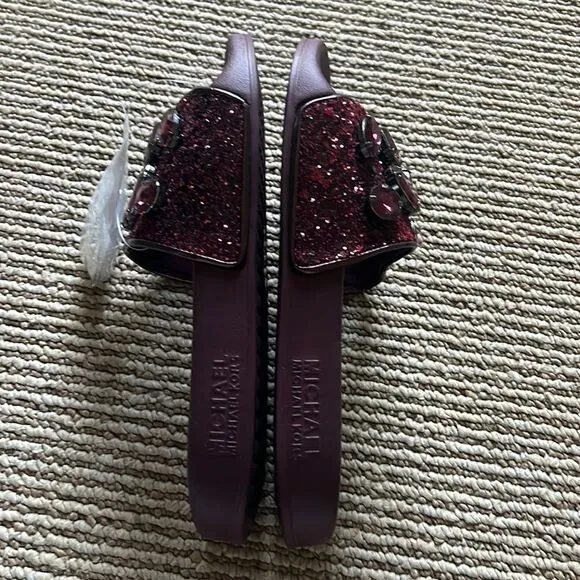 MICHAEL KORS Gilmore slides 6