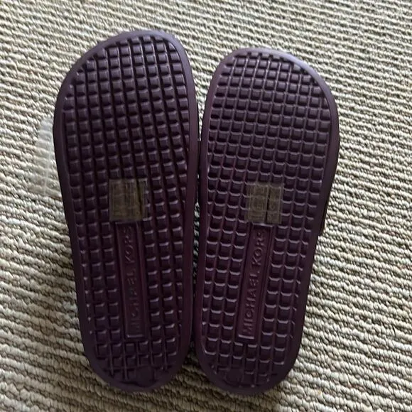 MICHAEL KORS Gilmore slides 6