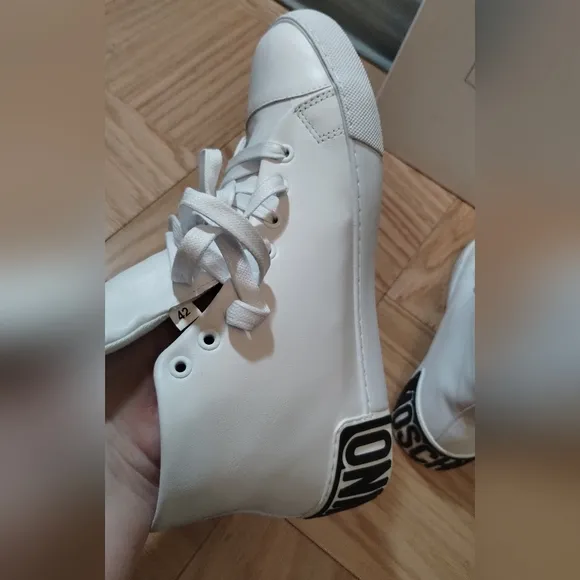 Mochino Leather LOGO Sneakers Size 42 US 10.5-11  White/Black