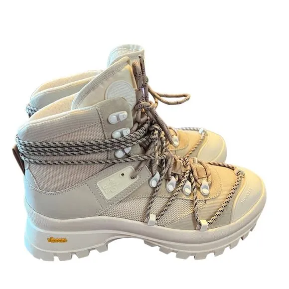 Moncler Glacier Cold Weather Hiking Boots Vibram Lug Sole  NEW EU 40 US 10