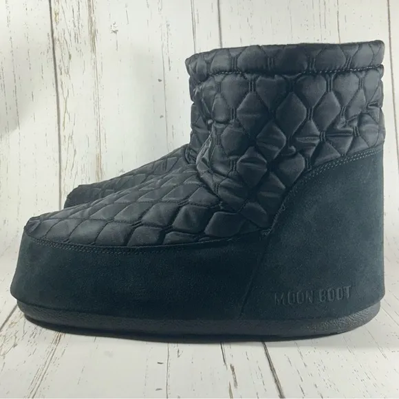 Moon Boot Icon Low Nolace Quilted Black Boots Men’s Size 11.5 - 13