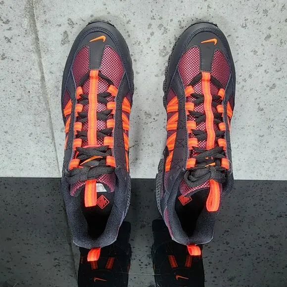 MSRP $185 Nike Air Humara Men's 10 Black Crimson Orange New