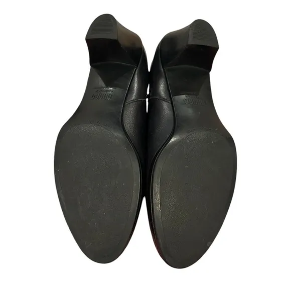 Munro black zip up leather quilted bootie 7N