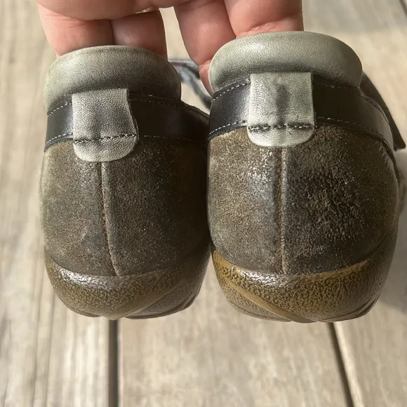 Naot Kirei Mary Jane Comfort Flats green brown olive color Suede Leather Size 8
