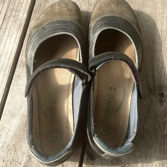 Naot Kirei Mary Jane Comfort Flats green brown olive color Suede Leather Size 8