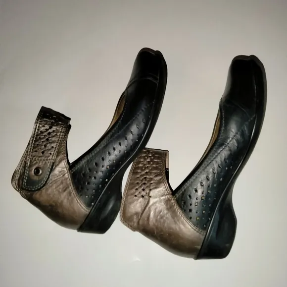 Naot (Size 37) Black Leather &amp; Bronze Perforated Ankle Strap Round Toe Flats