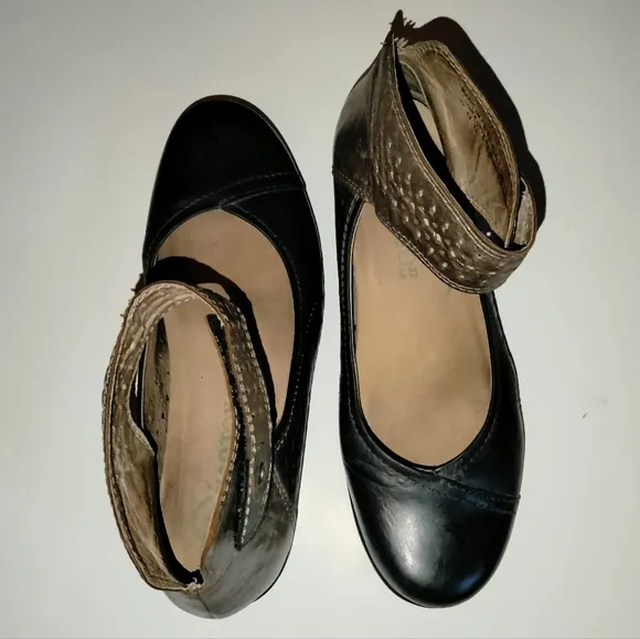 Naot (Size 37) Black Leather &amp; Bronze Perforated Ankle Strap Round Toe Flats