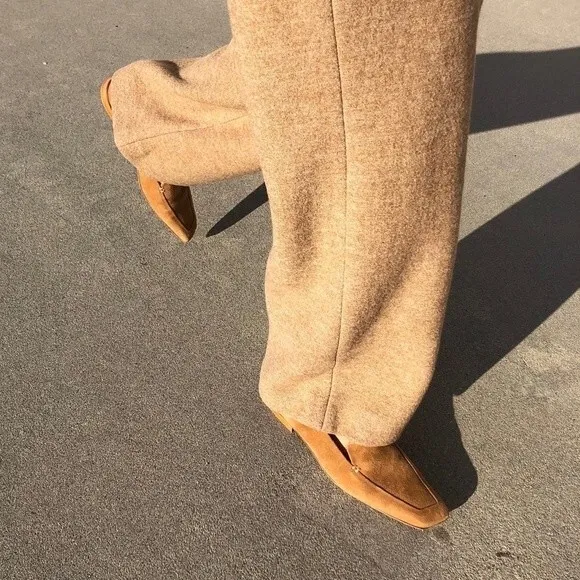 Neil J. Rodgers Liscia Loafer in Camel Suede 38.5