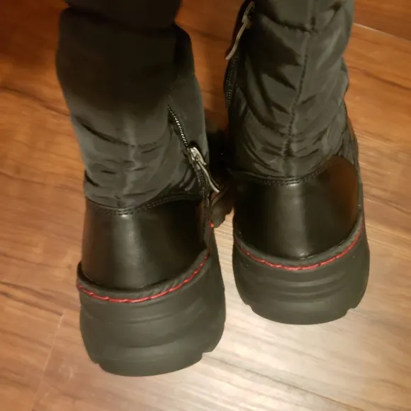 NEW Aquatherm Canada Adie black leather quilted tall winter boots 7