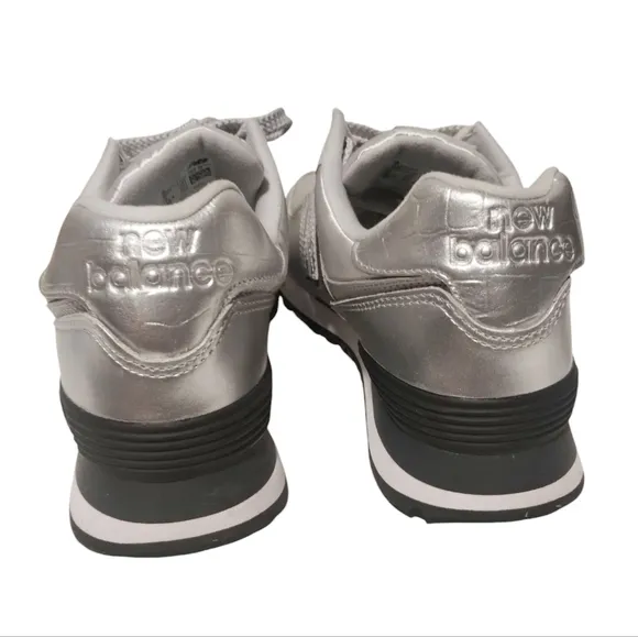 New Balance 574 Womens Silver Sporty Futuristic Metallic Fashion Sneakers size 9